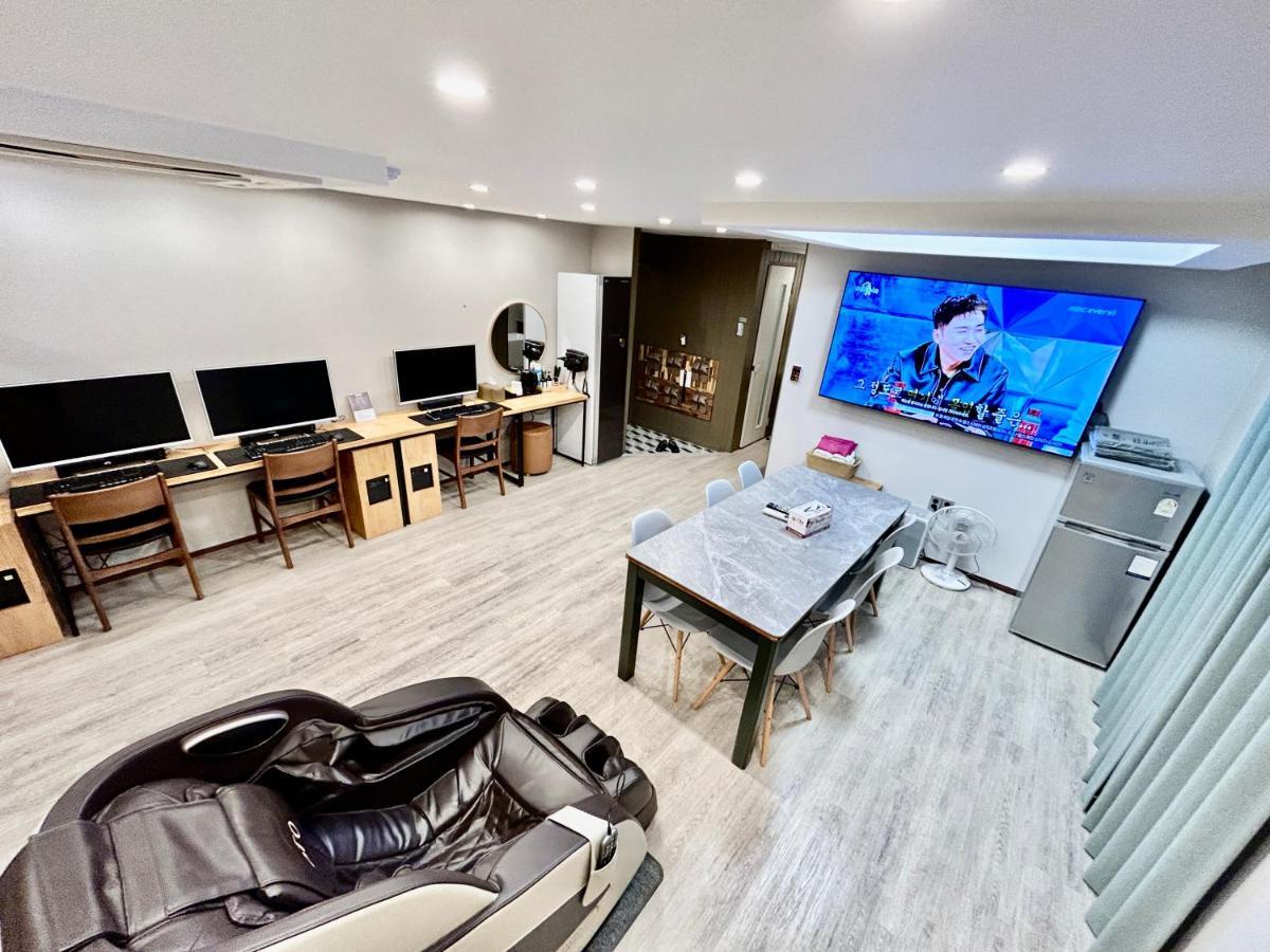 Series Hotel Гиеонгджу Екстериор снимка
