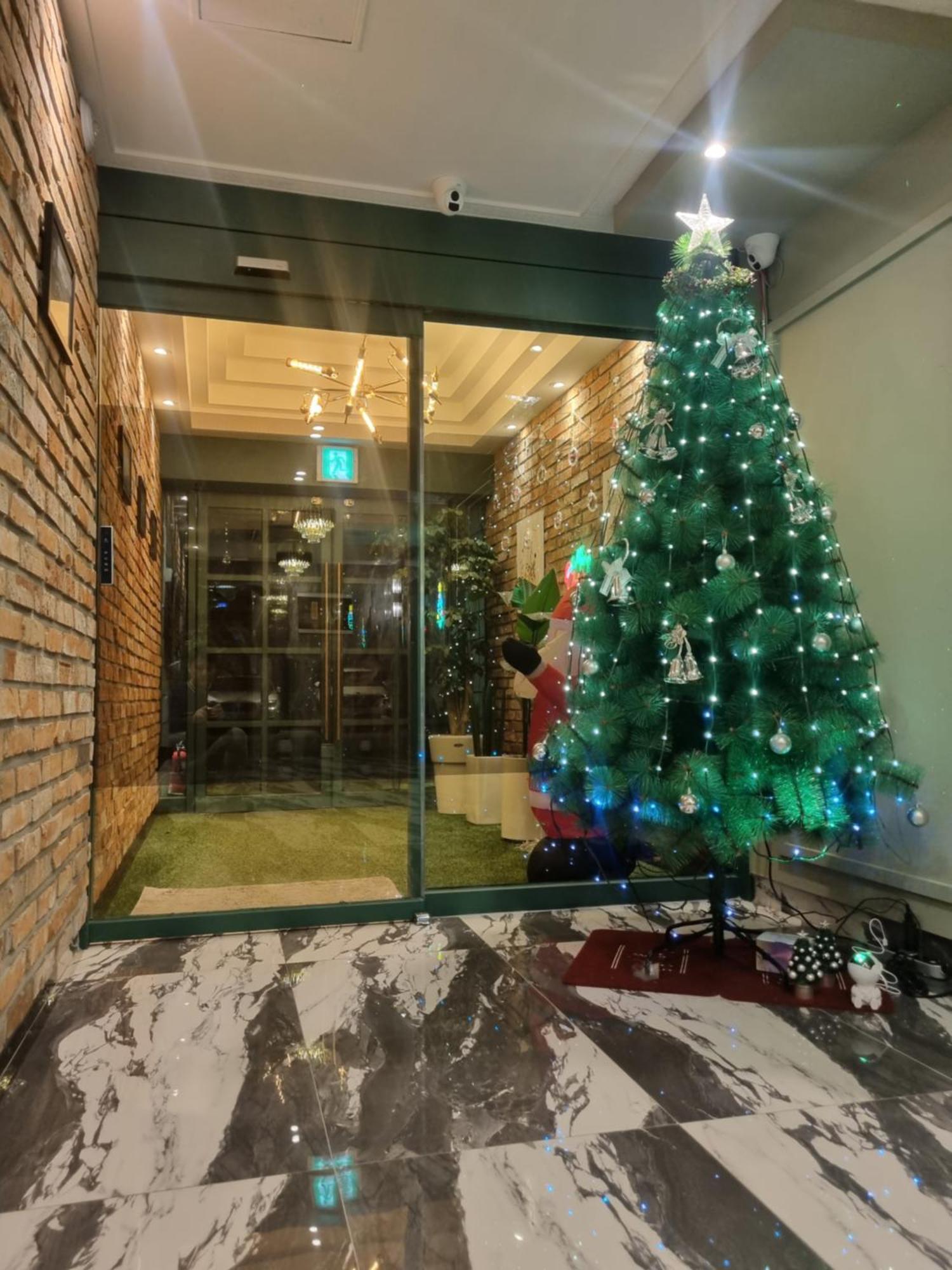Series Hotel Гиеонгджу Екстериор снимка
