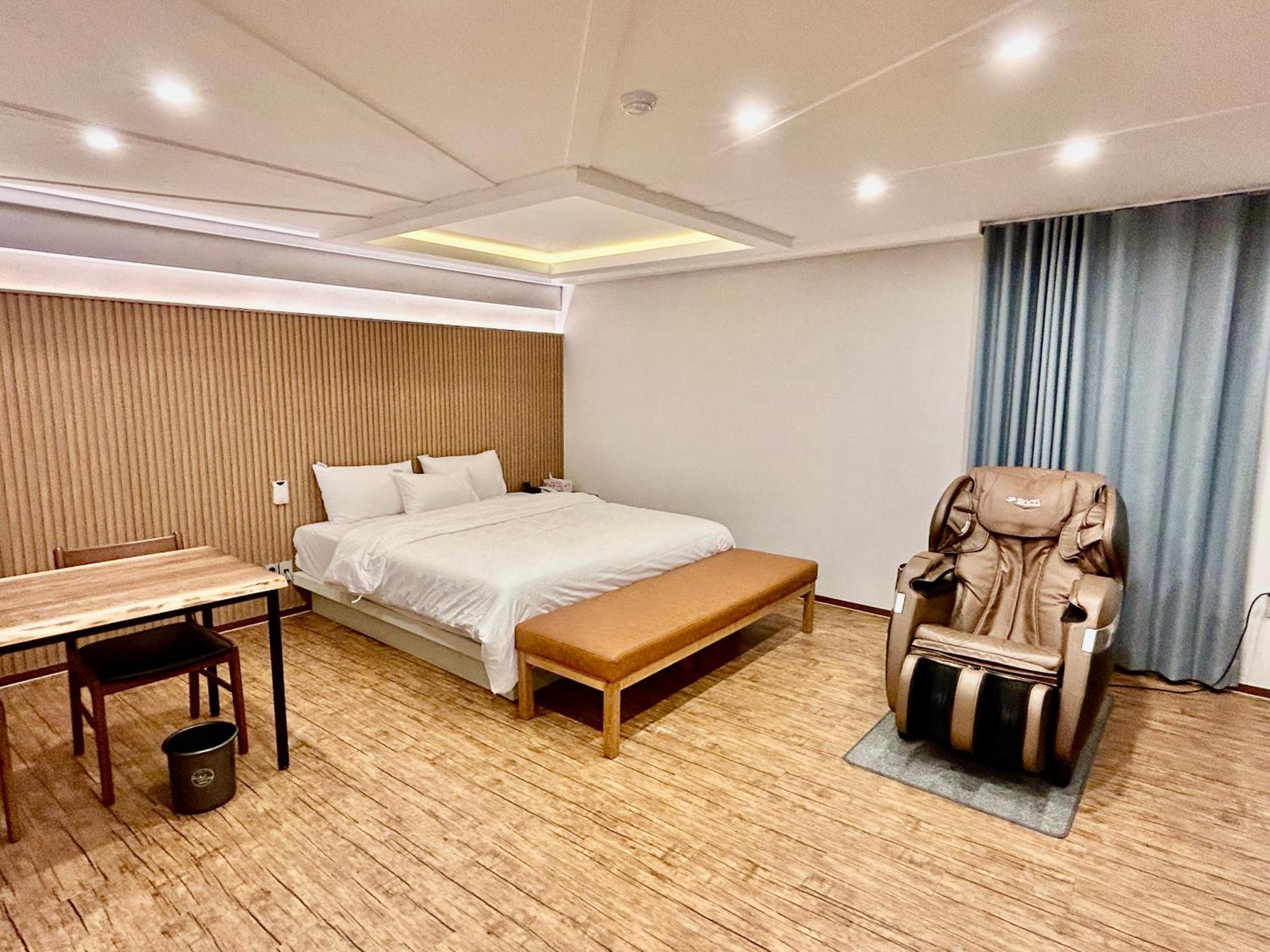 Series Hotel Гиеонгджу Екстериор снимка