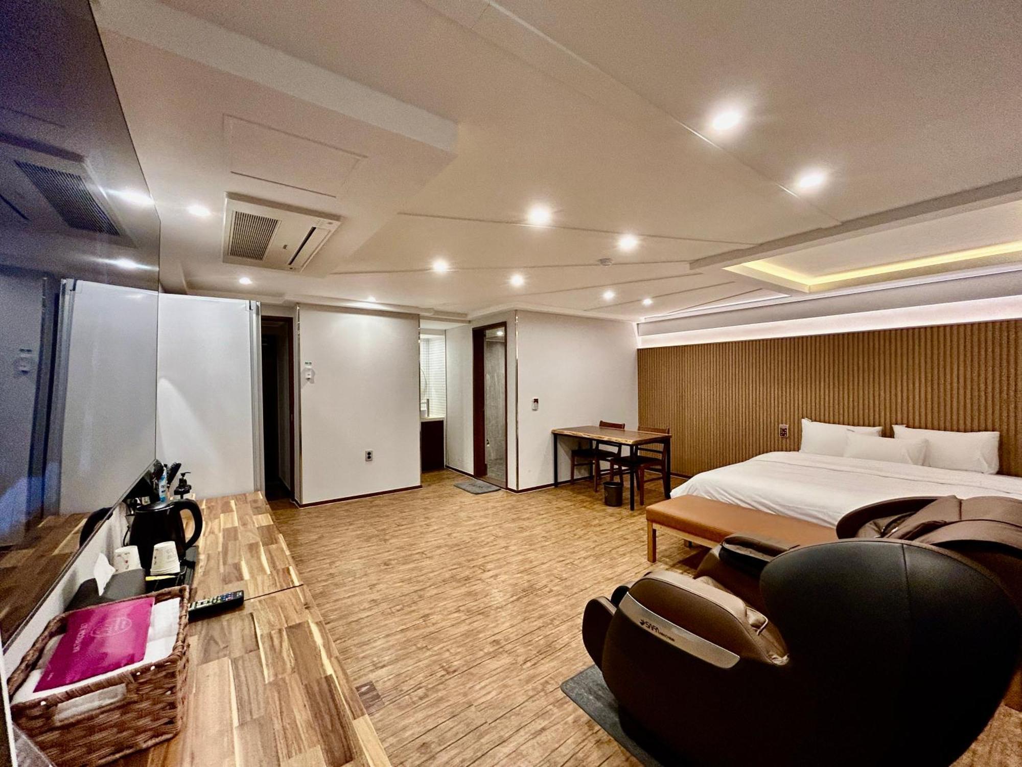 Series Hotel Гиеонгджу Екстериор снимка