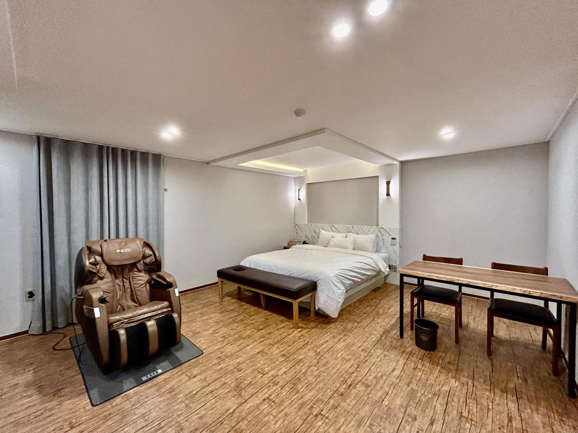 Series Hotel Гиеонгджу Екстериор снимка
