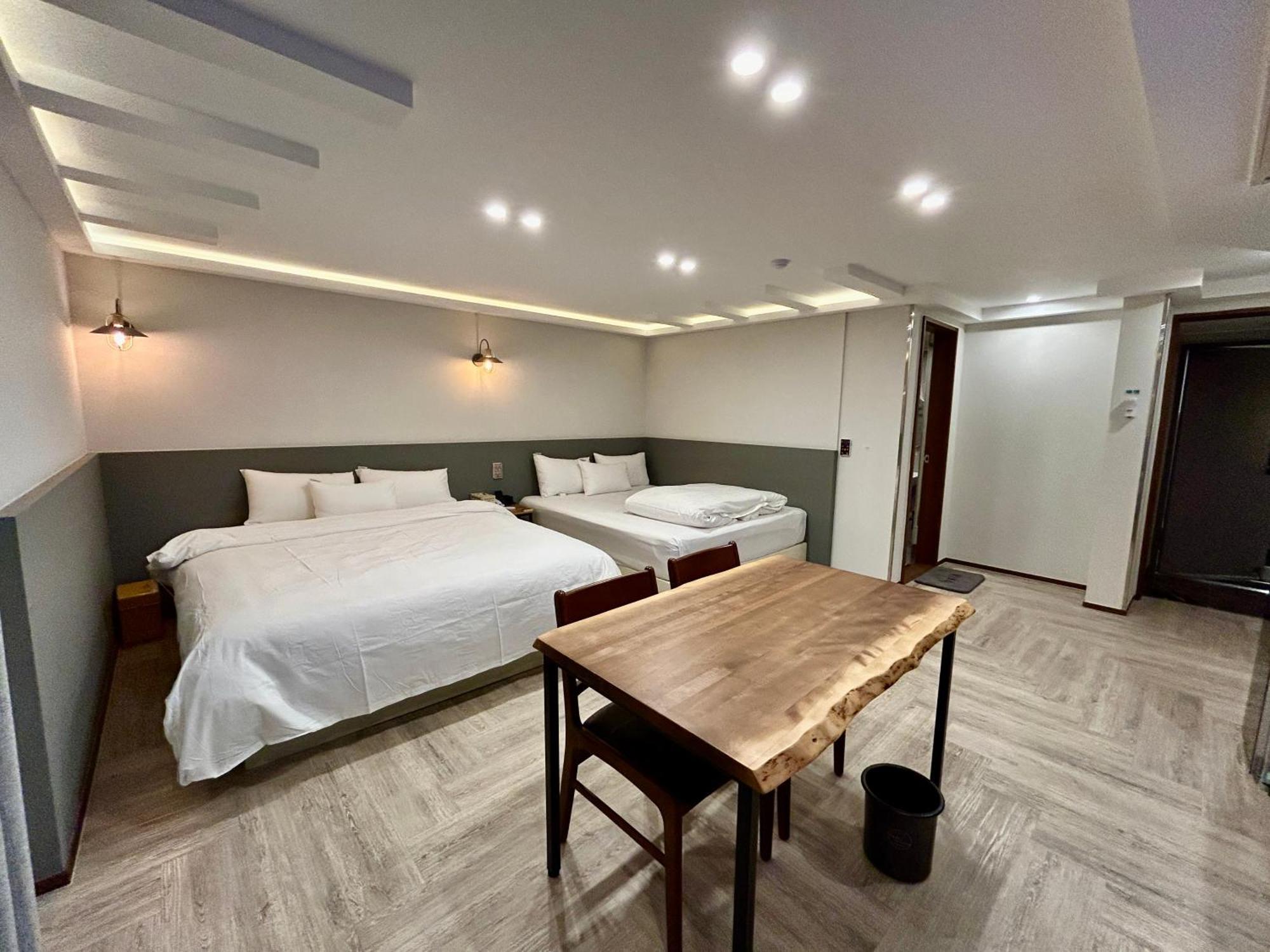 Series Hotel Гиеонгджу Екстериор снимка