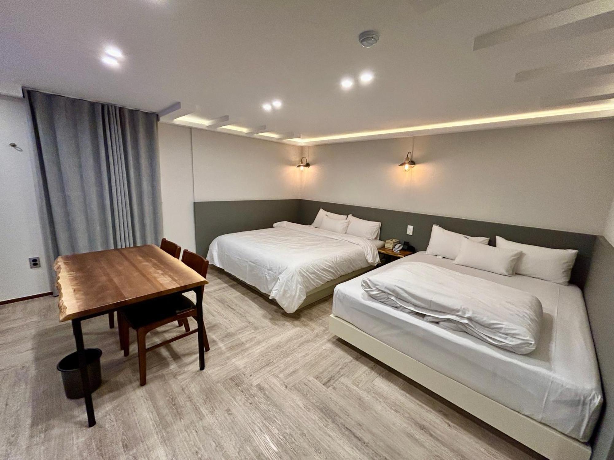 Series Hotel Гиеонгджу Екстериор снимка