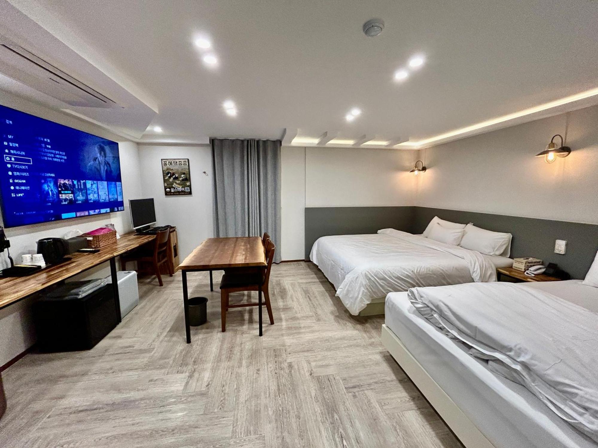 Series Hotel Гиеонгджу Екстериор снимка