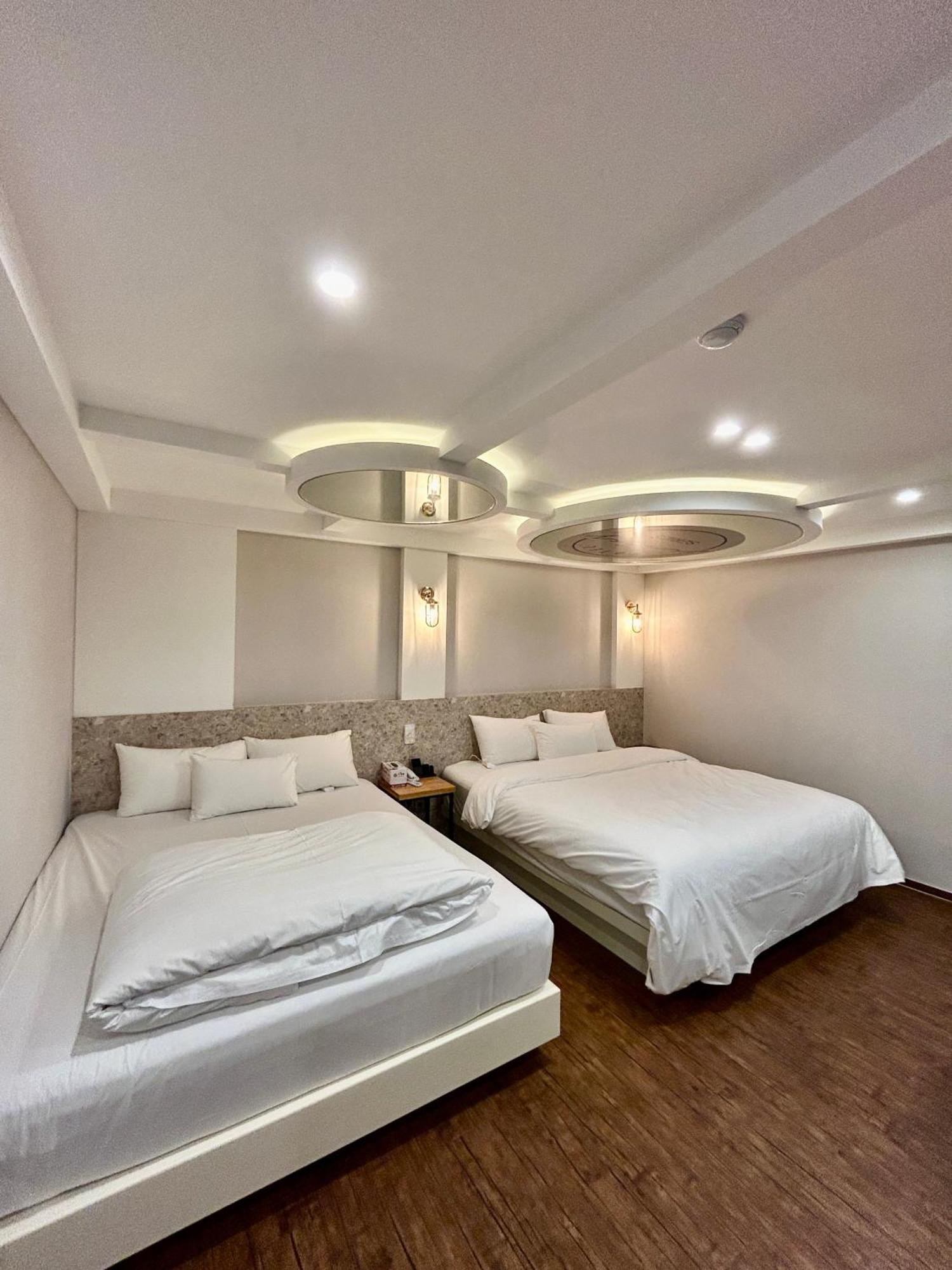Series Hotel Гиеонгджу Екстериор снимка
