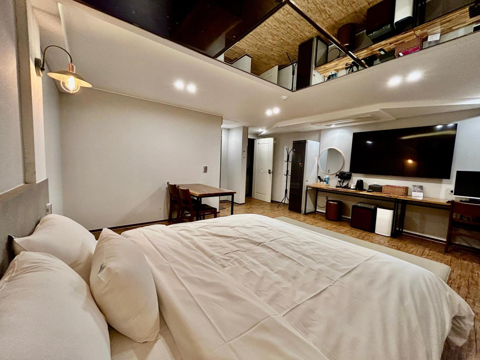 Series Hotel Гиеонгджу Екстериор снимка
